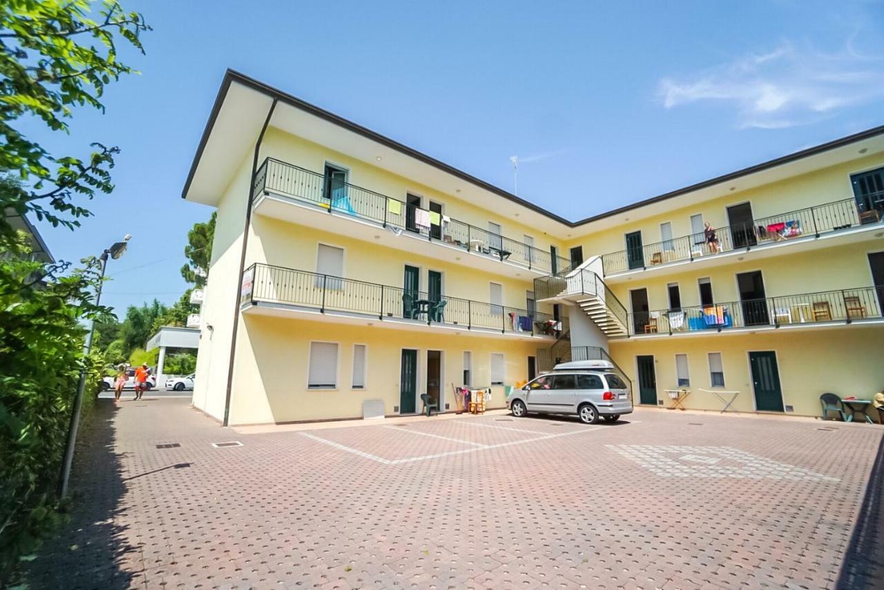 Condominio Brionetta Bibione Exterior foto